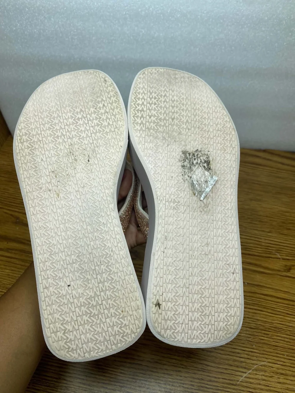 Michael Kors Women's Chandler Wedge Rose Gold Thong Slip On Sandals Size 8M